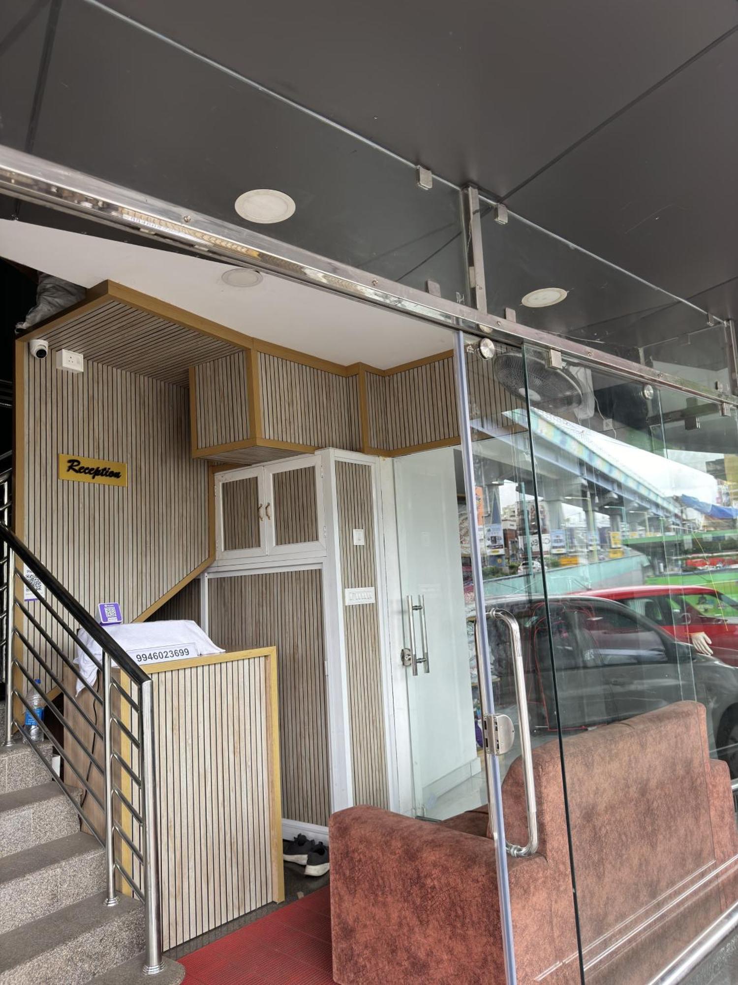 Amsher Suit Lulu Mall Road Kochi Exterior foto